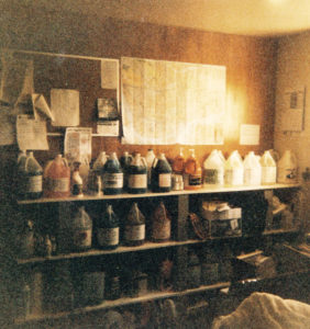 Début de Les Emballages Ralik dans le sous-sol de la maison familiale en 1997